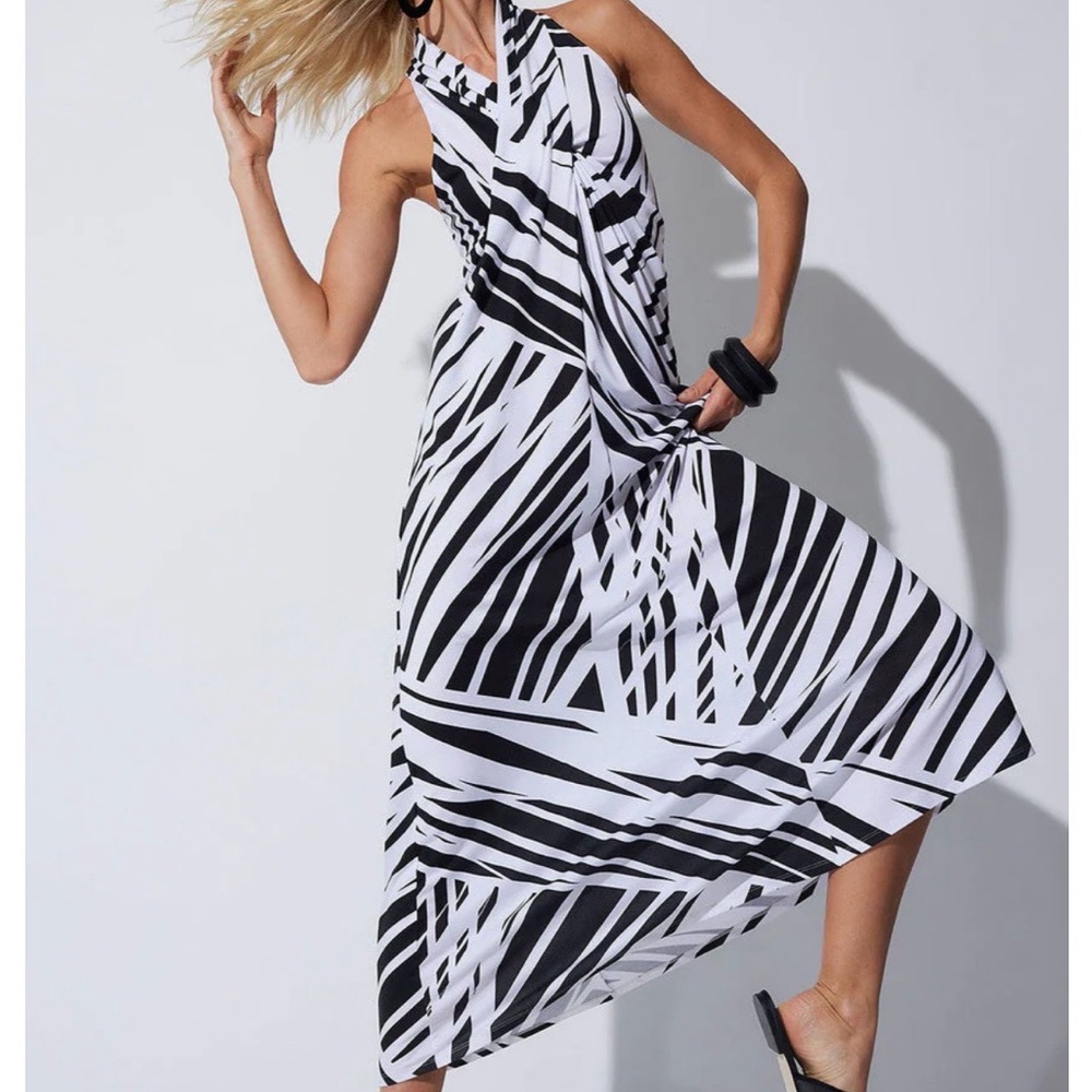 Natori Black and White Backless Maxi Dress - Picture 3 of 4